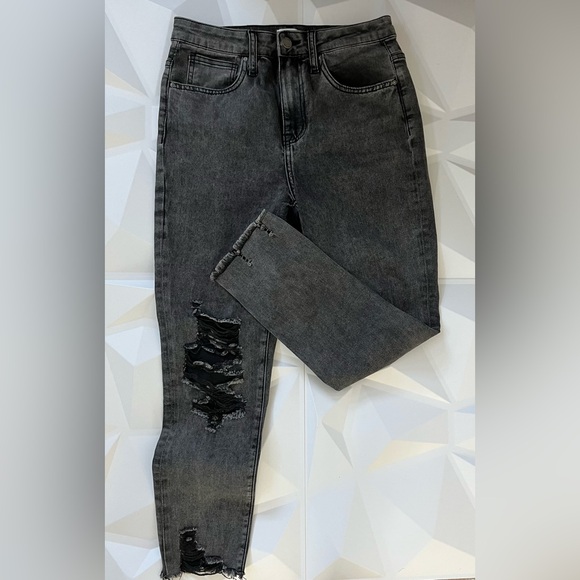 🫟Women’s Distressed Gray Jeans Size:28/7 - Picture 10 of 11